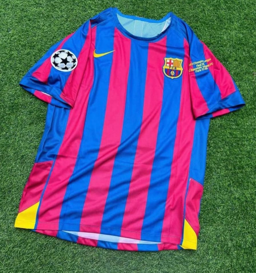 BARCELONA 2006 RONALDİNHO EFSANE FORMASI