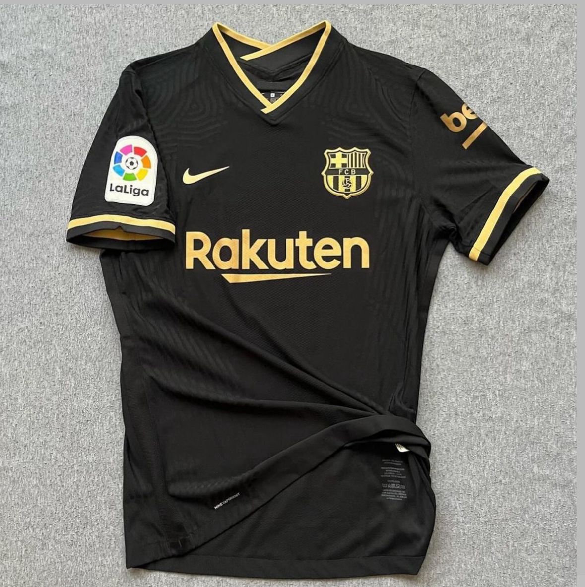 BARCELONA MESSİ 2020-2021 SEZON FORMASI