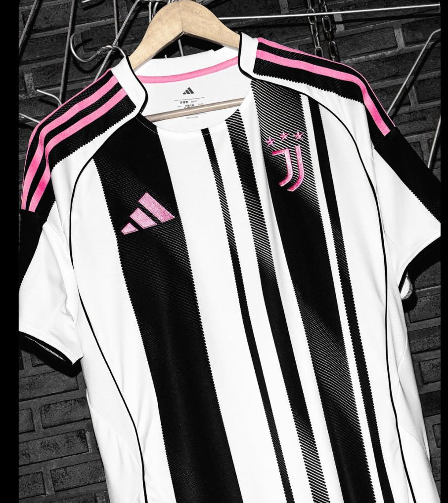 JUVENTUS 2025-2026 İÇ SAHA FORMASI