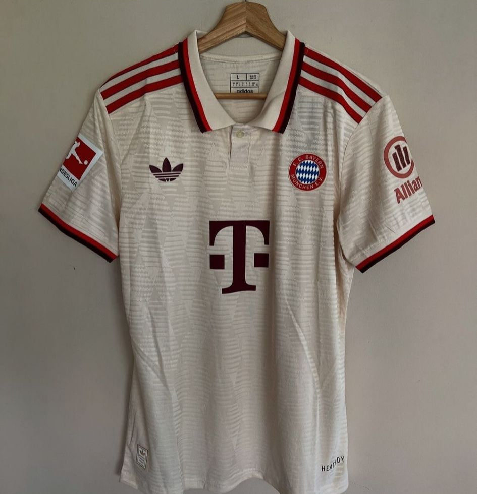 BAYERN 2024-2025 KREM FORMASI