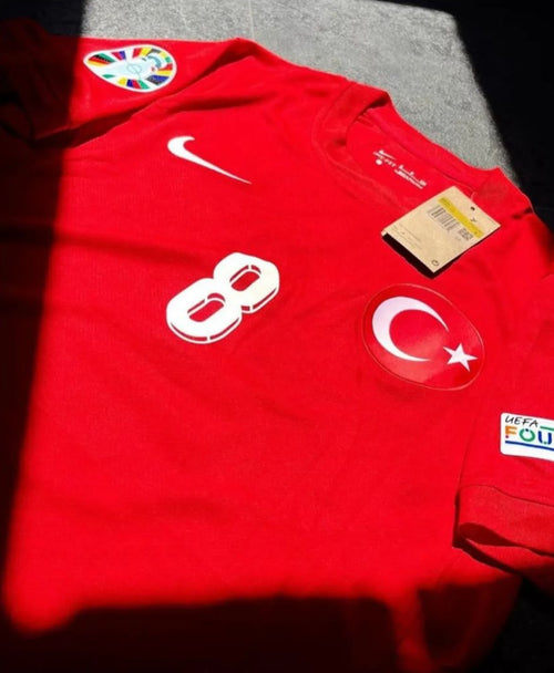 TÜRKİYE A MİLLİ TAKIM İÇ SAHA FORMASI