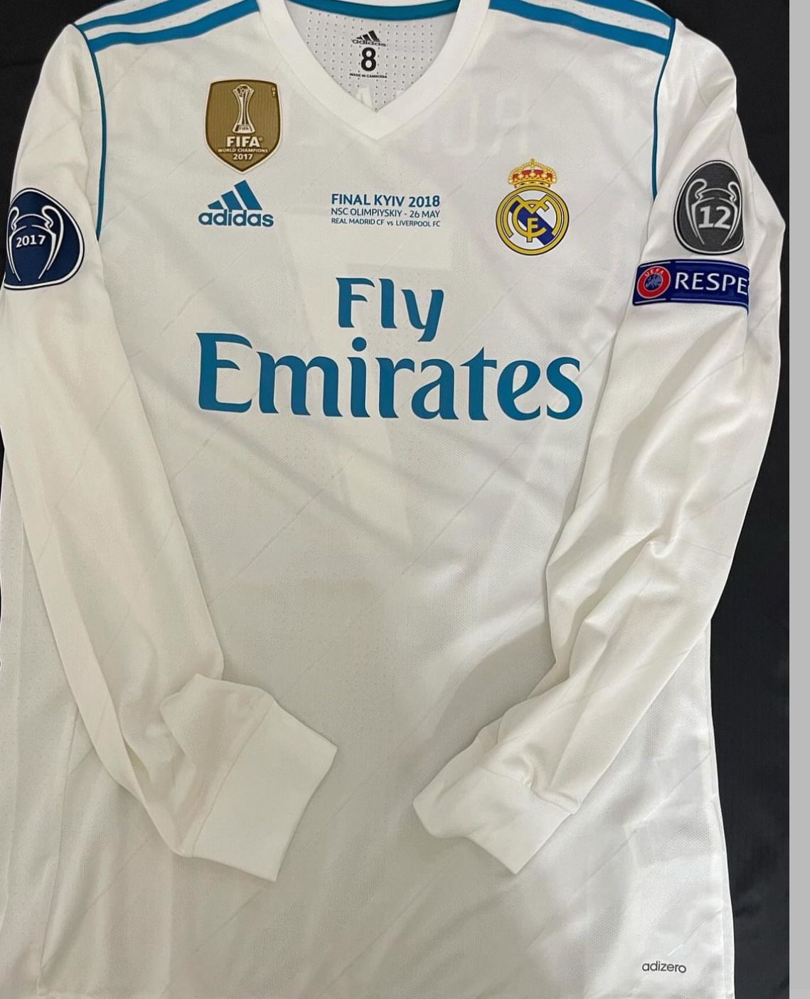 REAL MADRİD 2017-2018 BEYAZ KYİEV EFSANE FORMASI