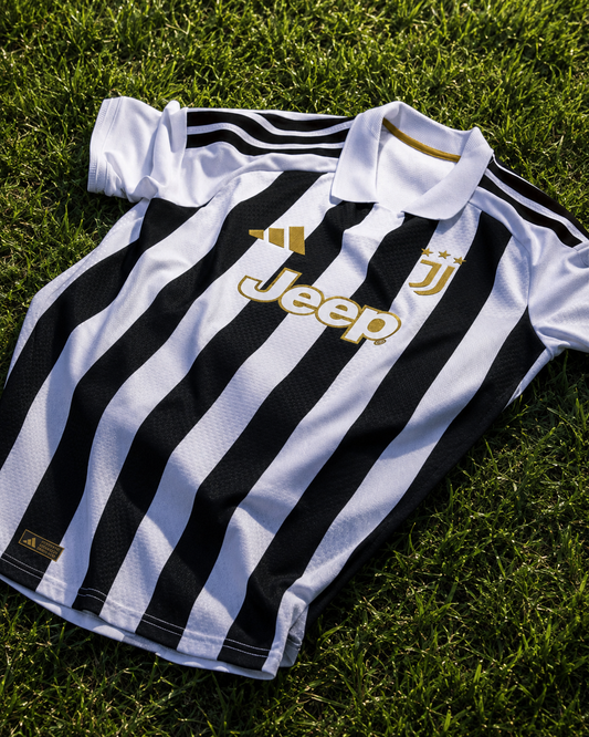 JUVENTUS 2026-2027 İÇ SAHA FORMASI