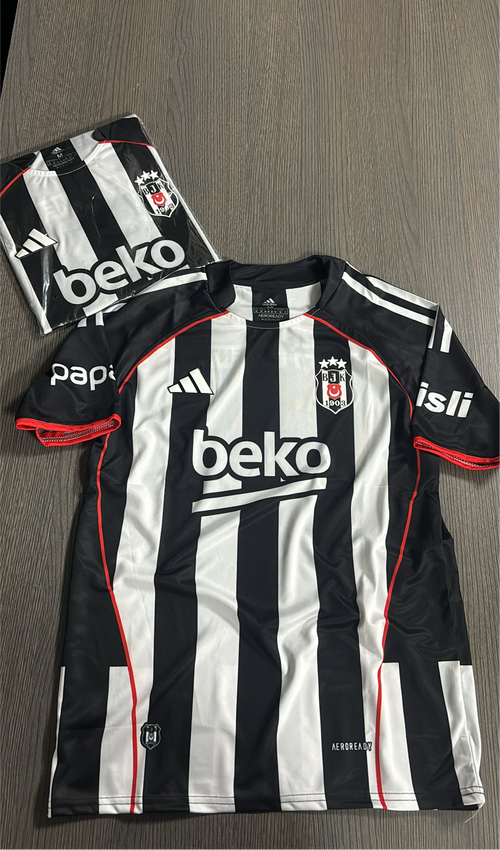 PROFESYONEL KALİTE BEŞİKTAŞ ÇUBUKLU 2025-2026 EV SAHİBİ FORMASI