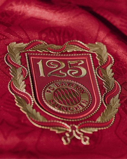 BAYERN 125. YIL ÖZEL FORMASI