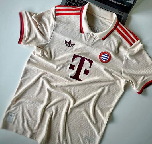 BAYERN 2024-2025 KREM FORMASI