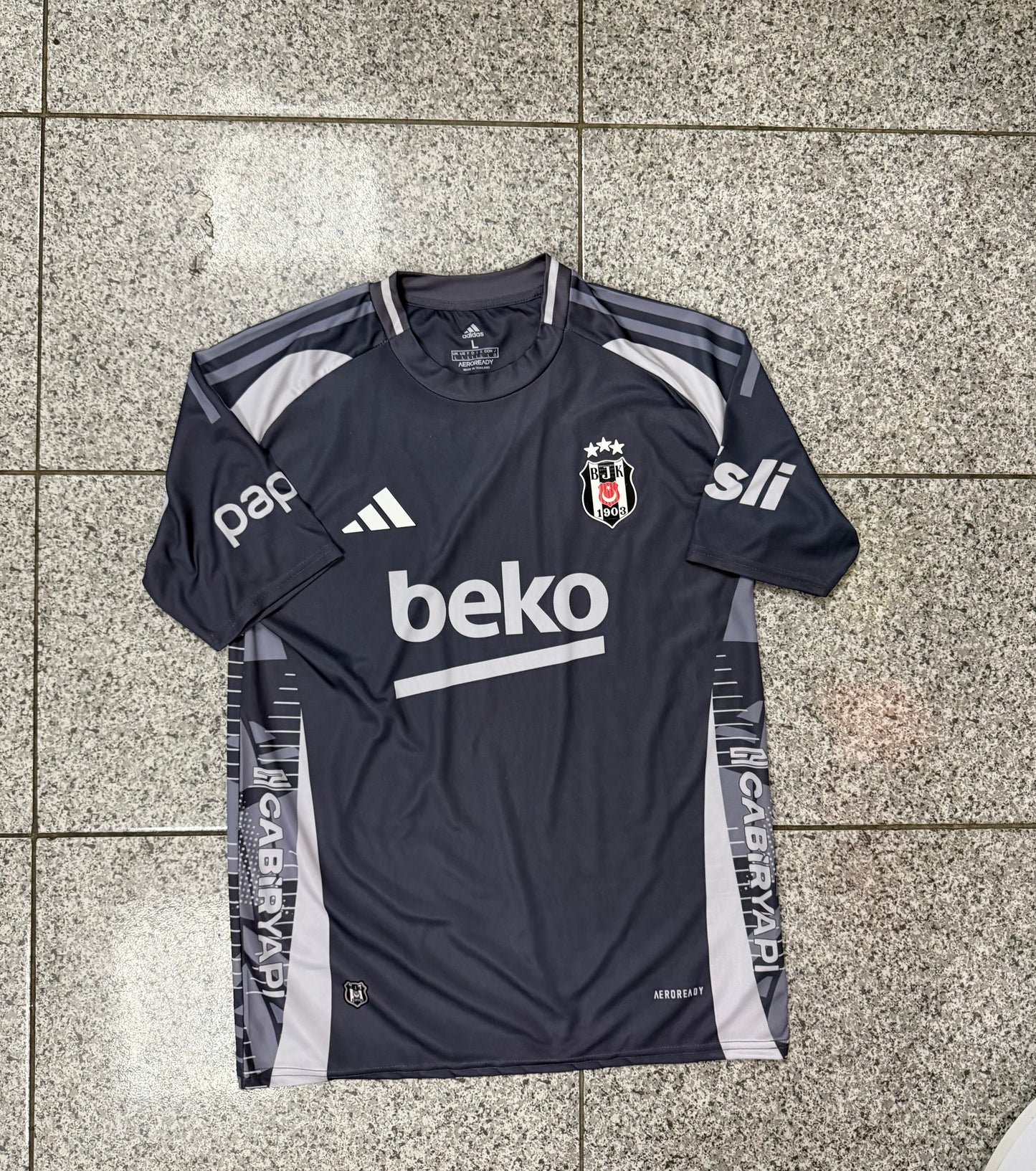 BEŞİKTAŞ 2025-2026 GRİ 4. FORMASI