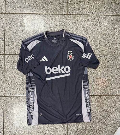 BEŞİKTAŞ 2025-2026 GRİ 4. FORMASI