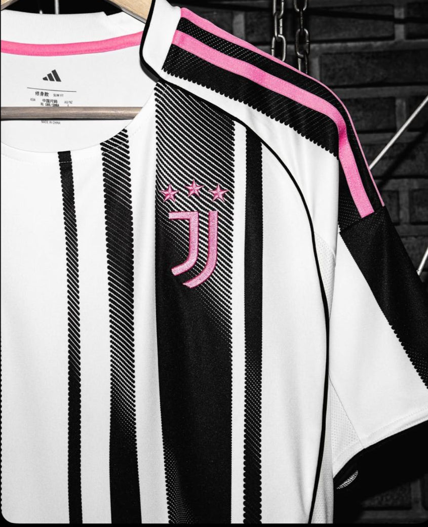 JUVENTUS 2025-2026 İÇ SAHA FORMASI