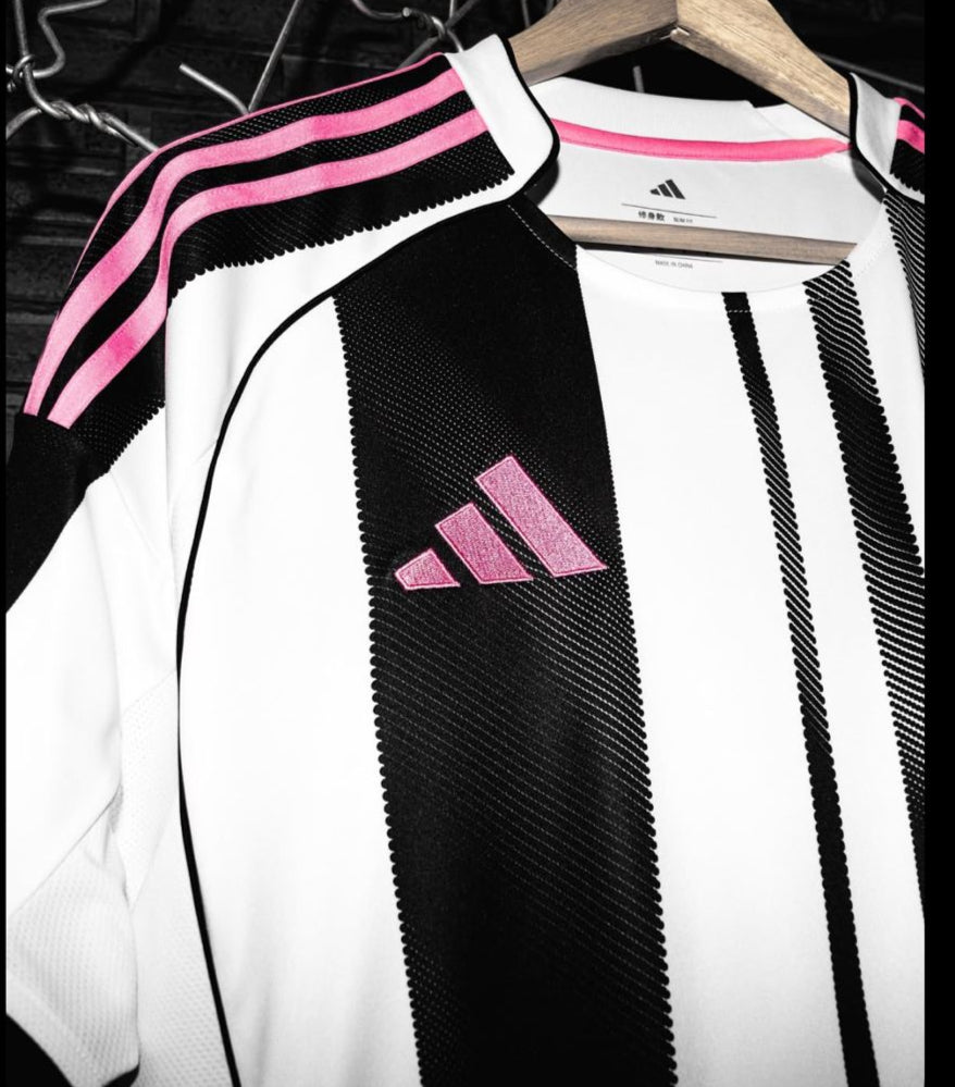 JUVENTUS 2025-2026 İÇ SAHA FORMASI