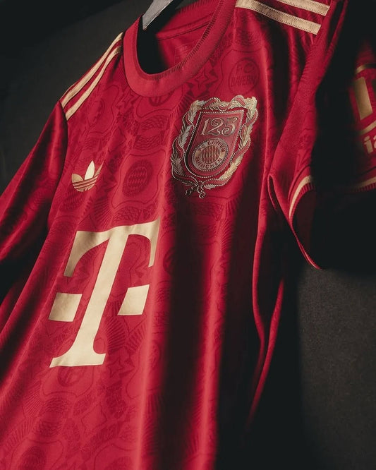 BAYERN 125. YIL ÖZEL FORMASI