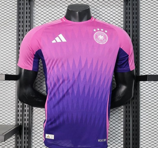 ALMANYA 2024-2025 DEPLASMAN PEMBE FORMASI