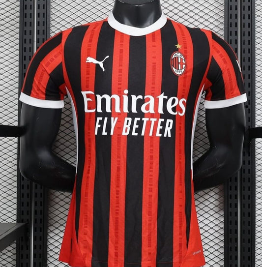 A.C MİLAN 2024-2025 İÇ SAHA FORMASI
