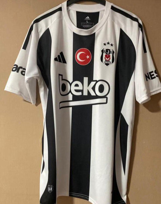 BEŞİKTAŞ 2024-2025 ÇUBUKLU FORMASI