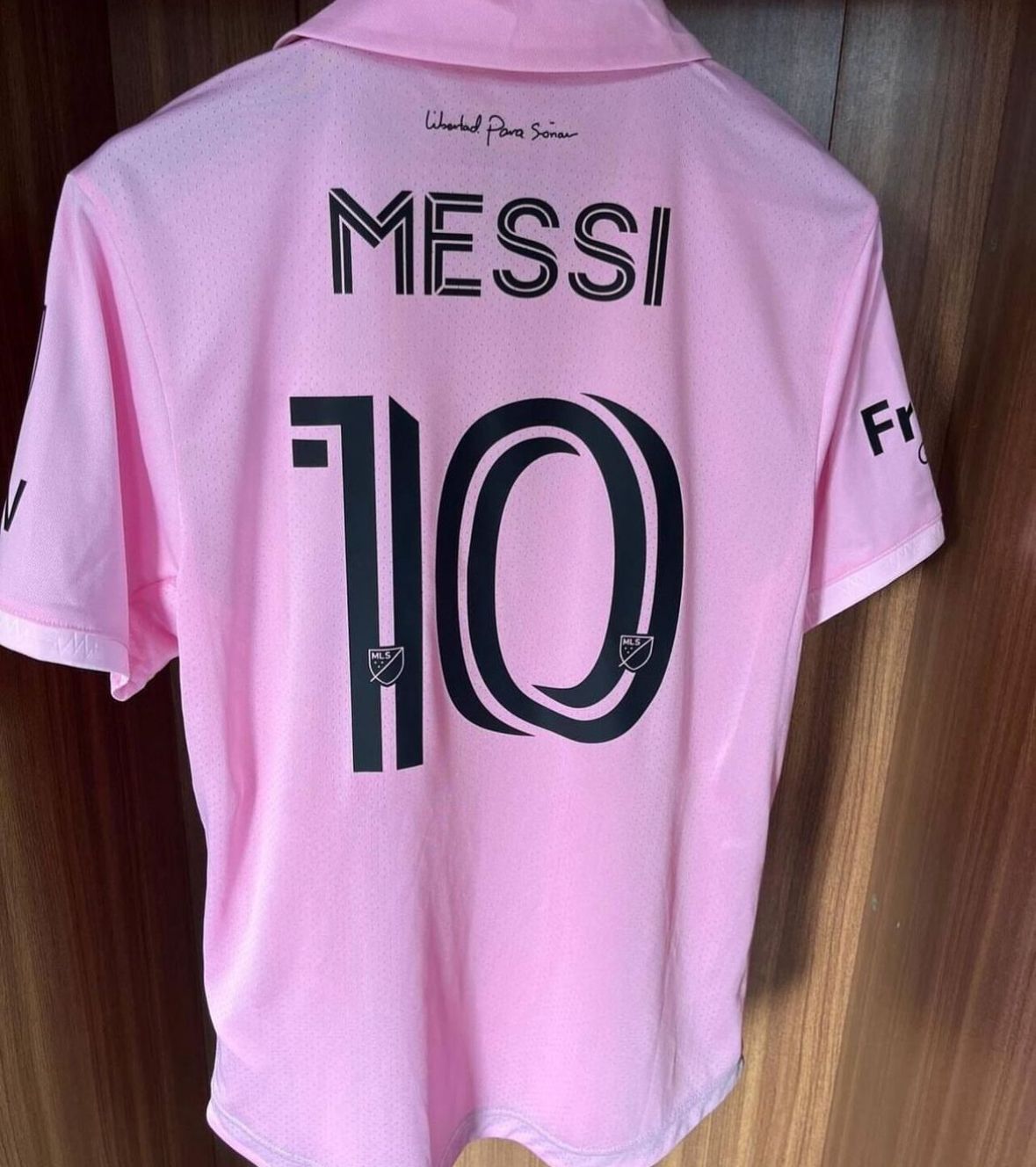 İNTER MİAMİ PEMBE FORMASI  MESSİ