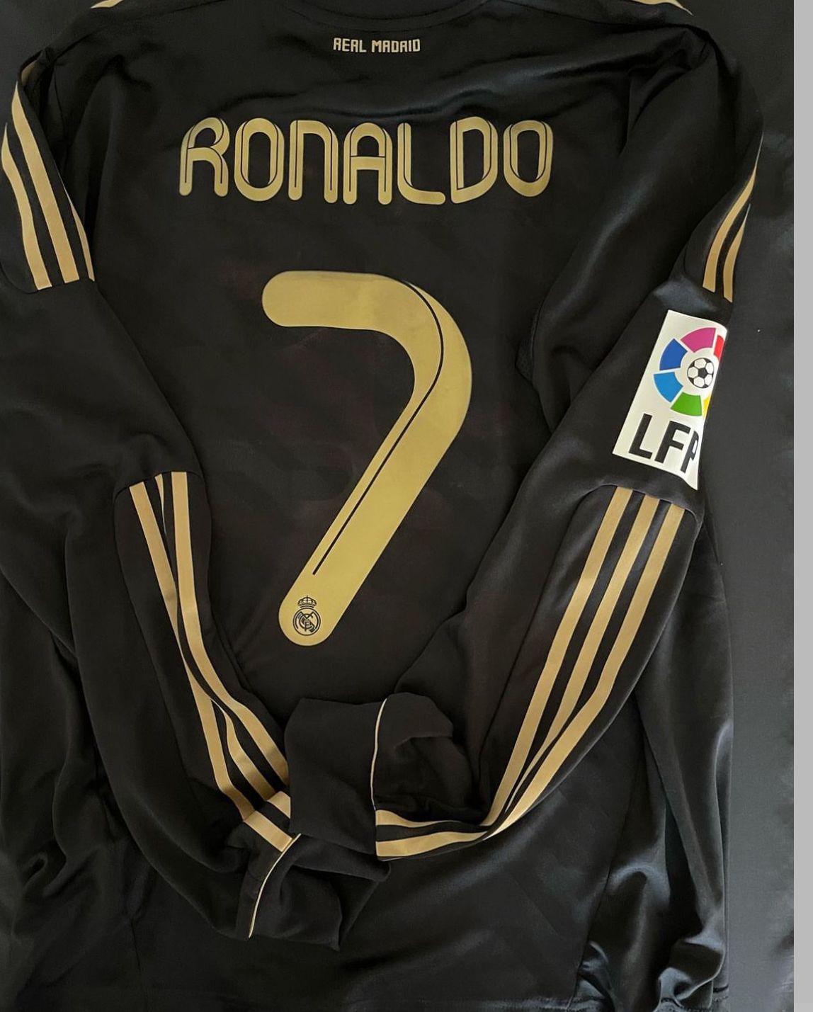 REAL MADRİD 2011-2012 EFSANE SİYAH BWİN FORMASI